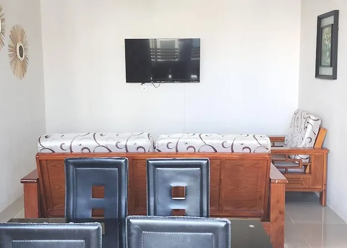 Number 9, 2Nd Floor,Pebble Bay Appartments